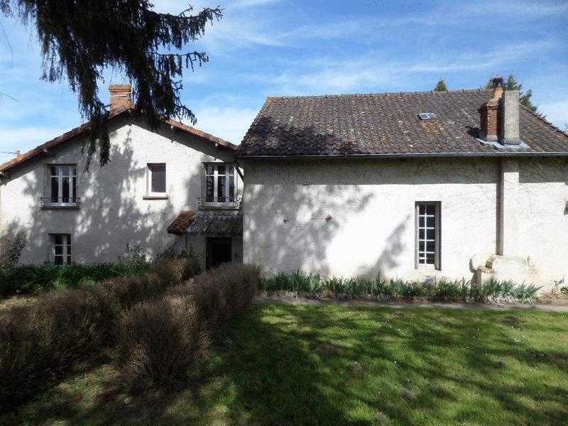 Bed and Breakfast L'Esquilon Chambre D'Hote Thiat Exterior foto
